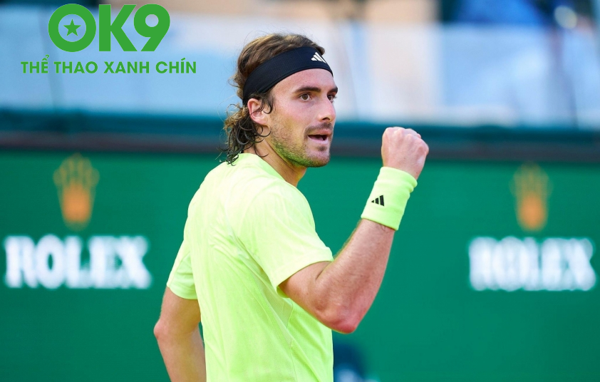 ĐKVĐ Monte Carlo - Stefanos Tsitsipas vẫn đang băng băng về đích